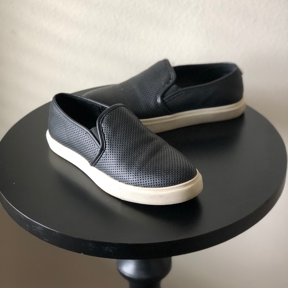 Steve Madden Slides